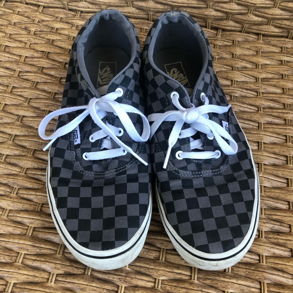 Black and grey checkered VANS men’s size 7
